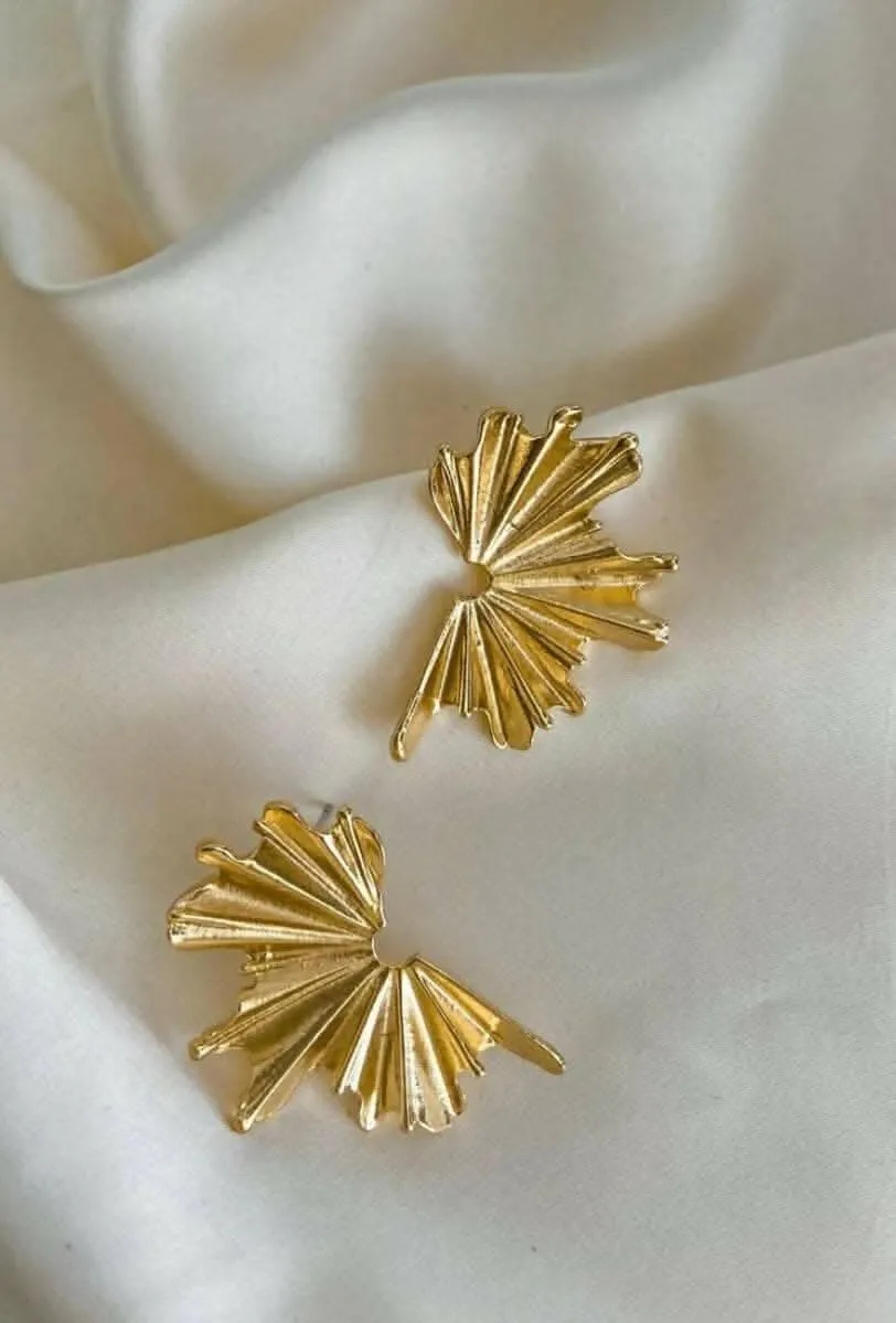 DESINGER GOLDEN EARRING FOR GIRLS (set of 2)