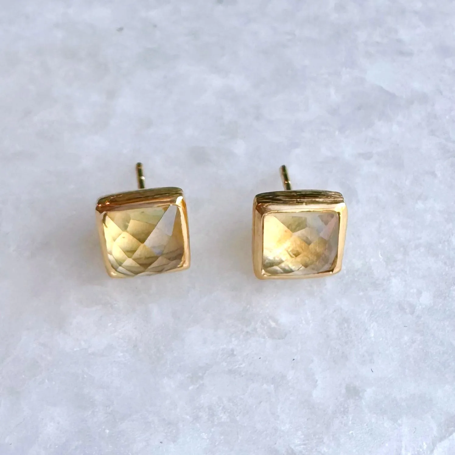 Square Gold Stone Stud Earrings: Citrine