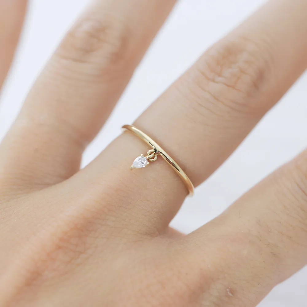 Teardrop sway Ring
